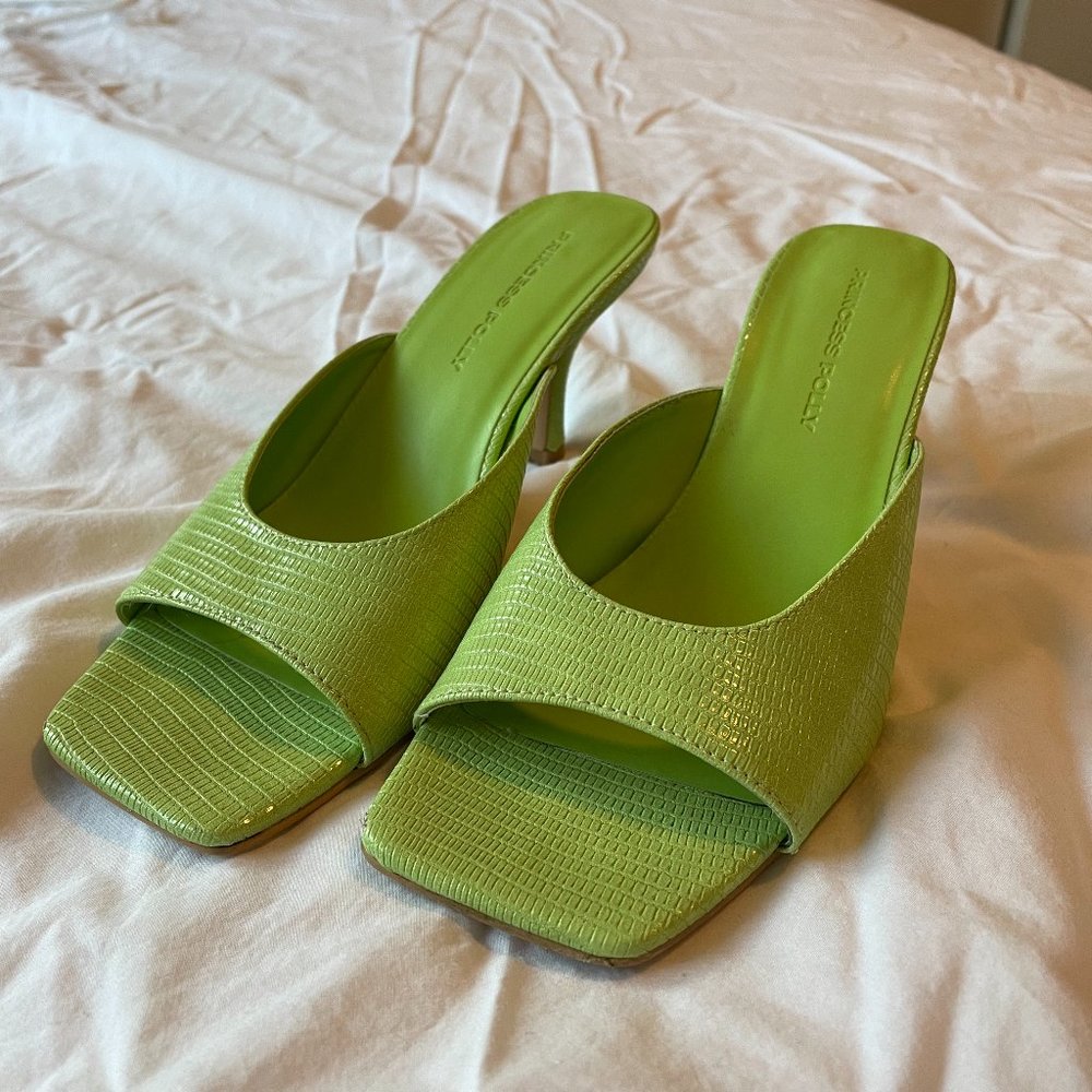 PRINCESS POLLY HEELS SIZE 6